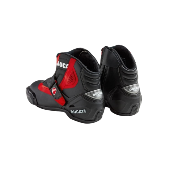 BOOTS THEME C2 back